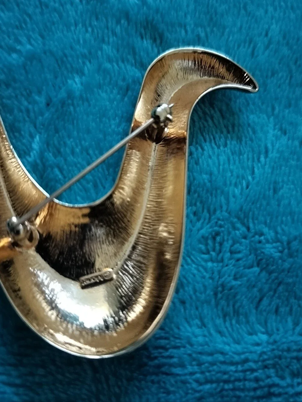 Vintage Signed Monet Gold Tone Modernist Abstract Brooch – 1960s/70s